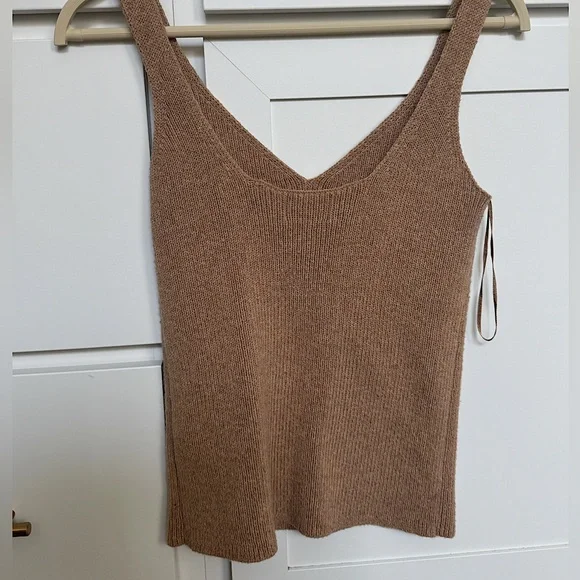 Elegant Tan Knit Tank Top - Picture 3 of 9